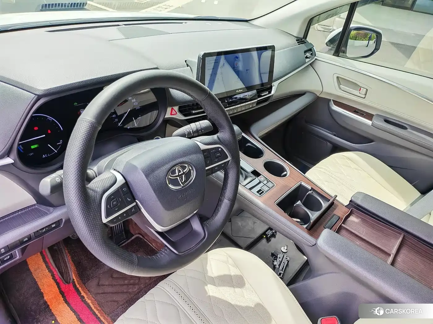 Toyota Granvia 2024 Белый из Китая, фото 5
