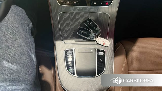 Mercedes-Benz E-Class W213 2022 Черный из Кореи, фото 5