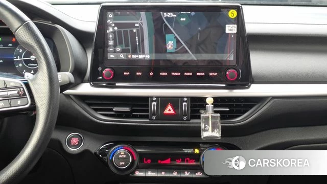 Kia The New K3 2nd generation 2021 Белый из Кореи, фото 5