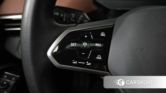 Volkswagen ID.5 2024 Серебристо-серый из Кореи, фото 5