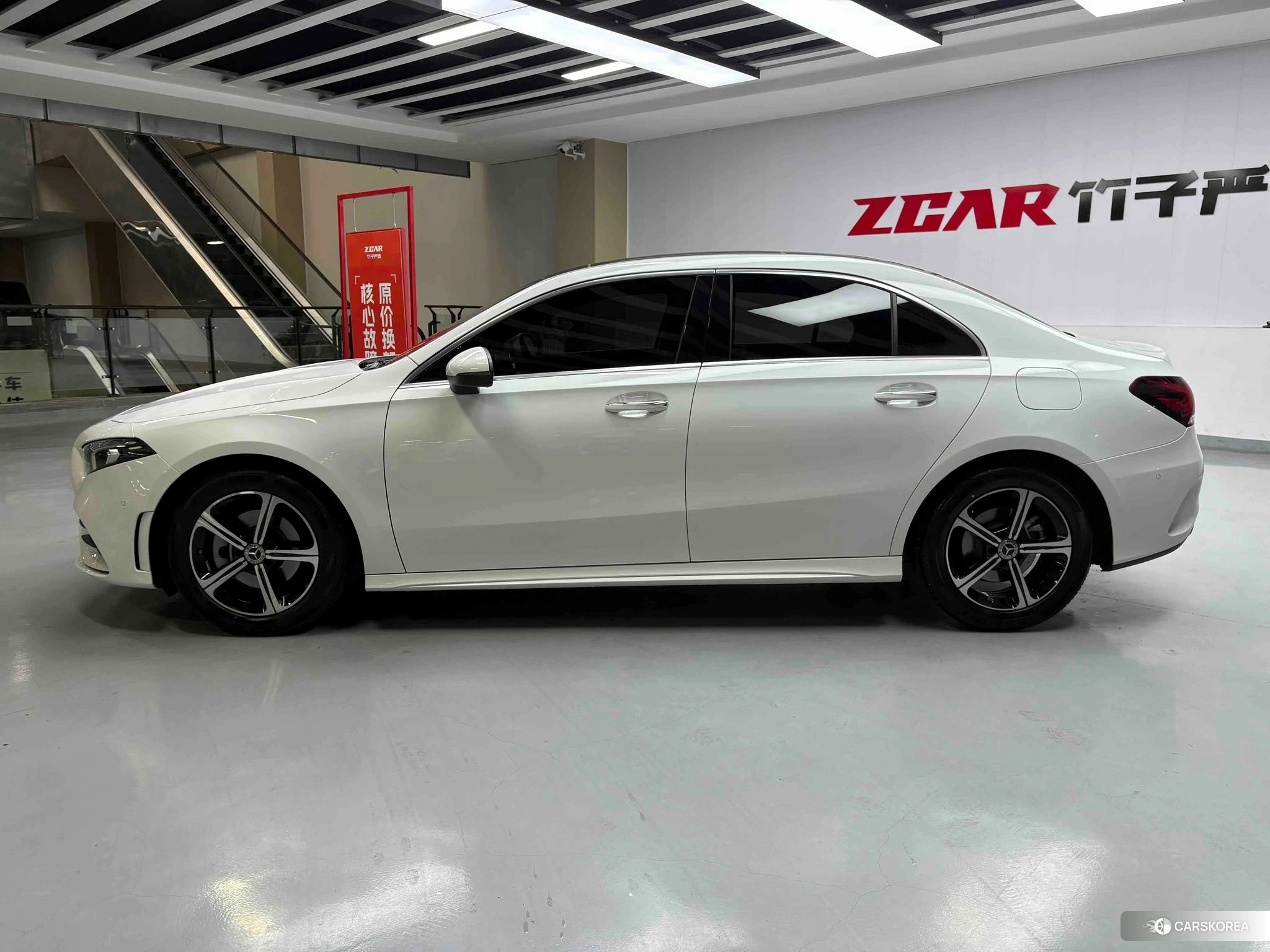 Mercedes-Benz A-Class 2021 Белый из Китая, фото 5