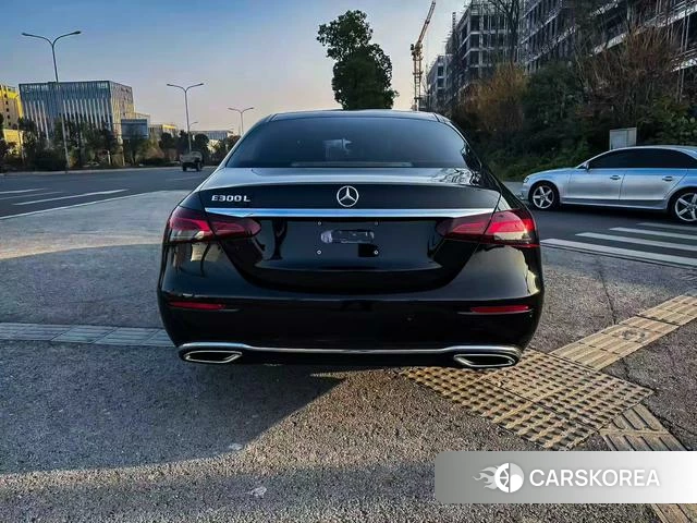 Mercedes-Benz E-Class 2022 Черный из Китая, фото 5