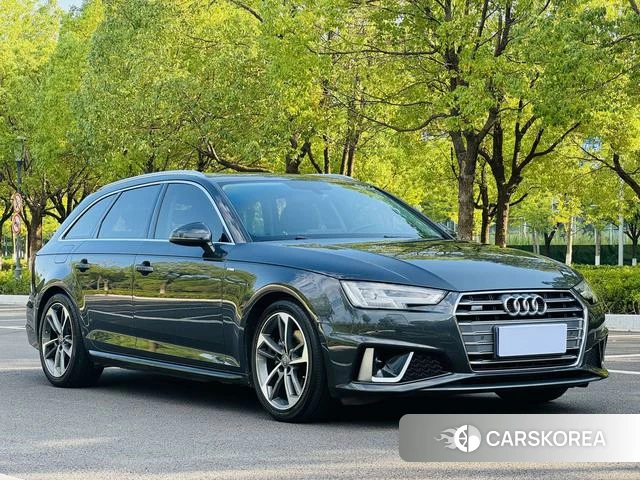 Audi A4L 2020 Темно-серый из Китая, фото 5
