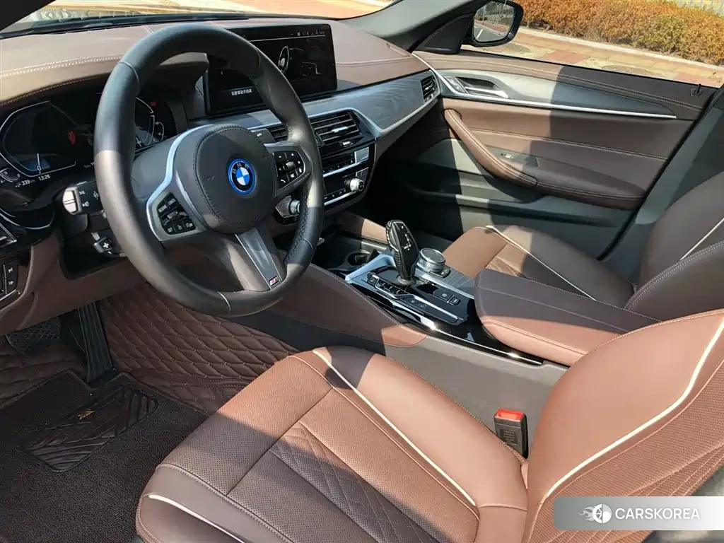 BMW 5 series 2024 Черный из Китая, фото 5