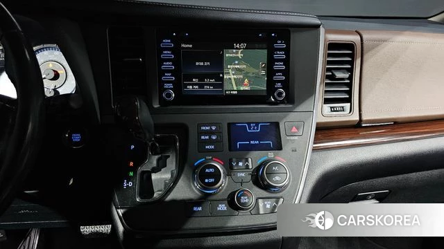 Toyota Sienna 2018 Белый из Кореи, фото 5