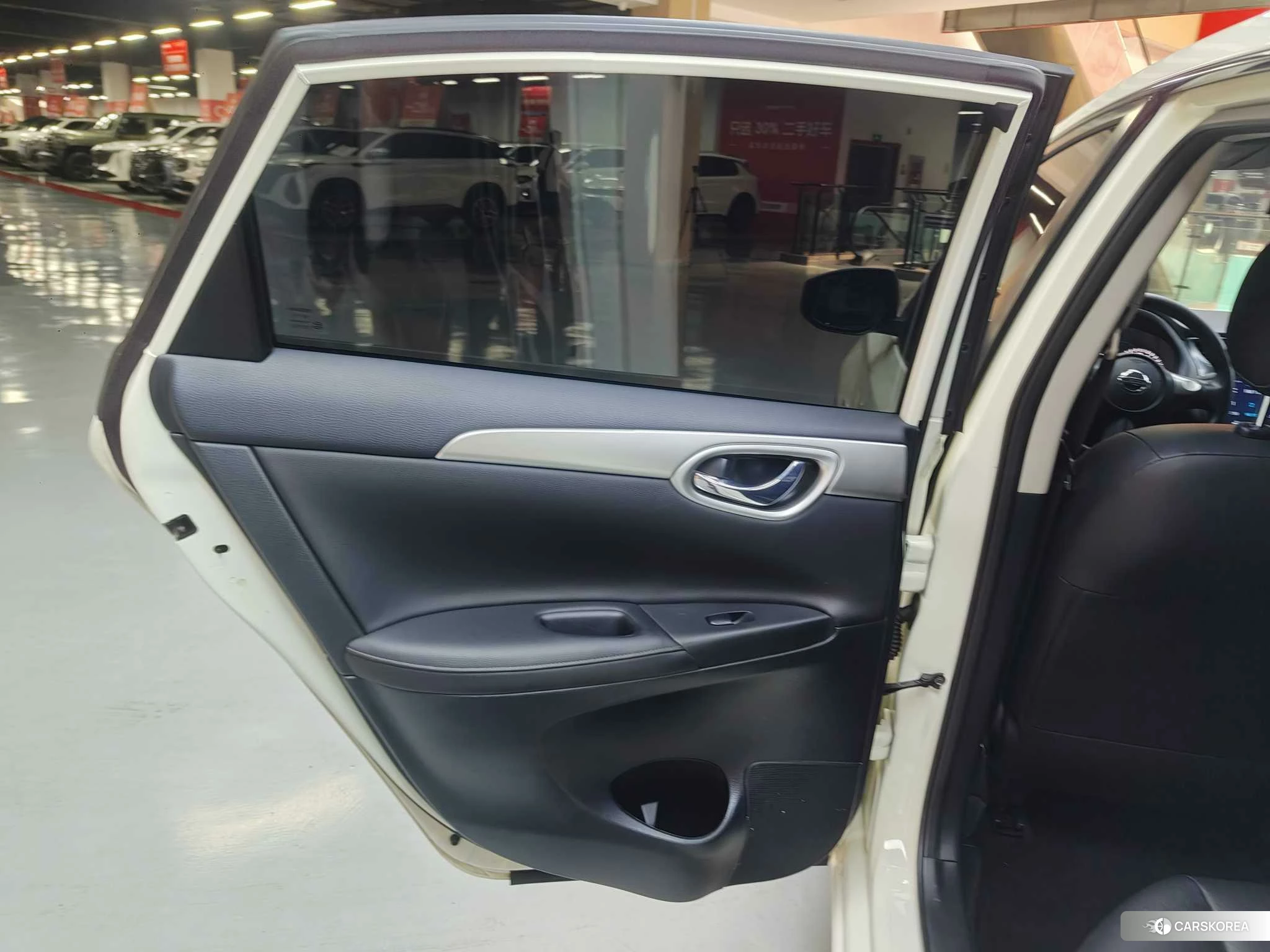 Nissan Sylphy 2020 Белый из Китая, фото 5