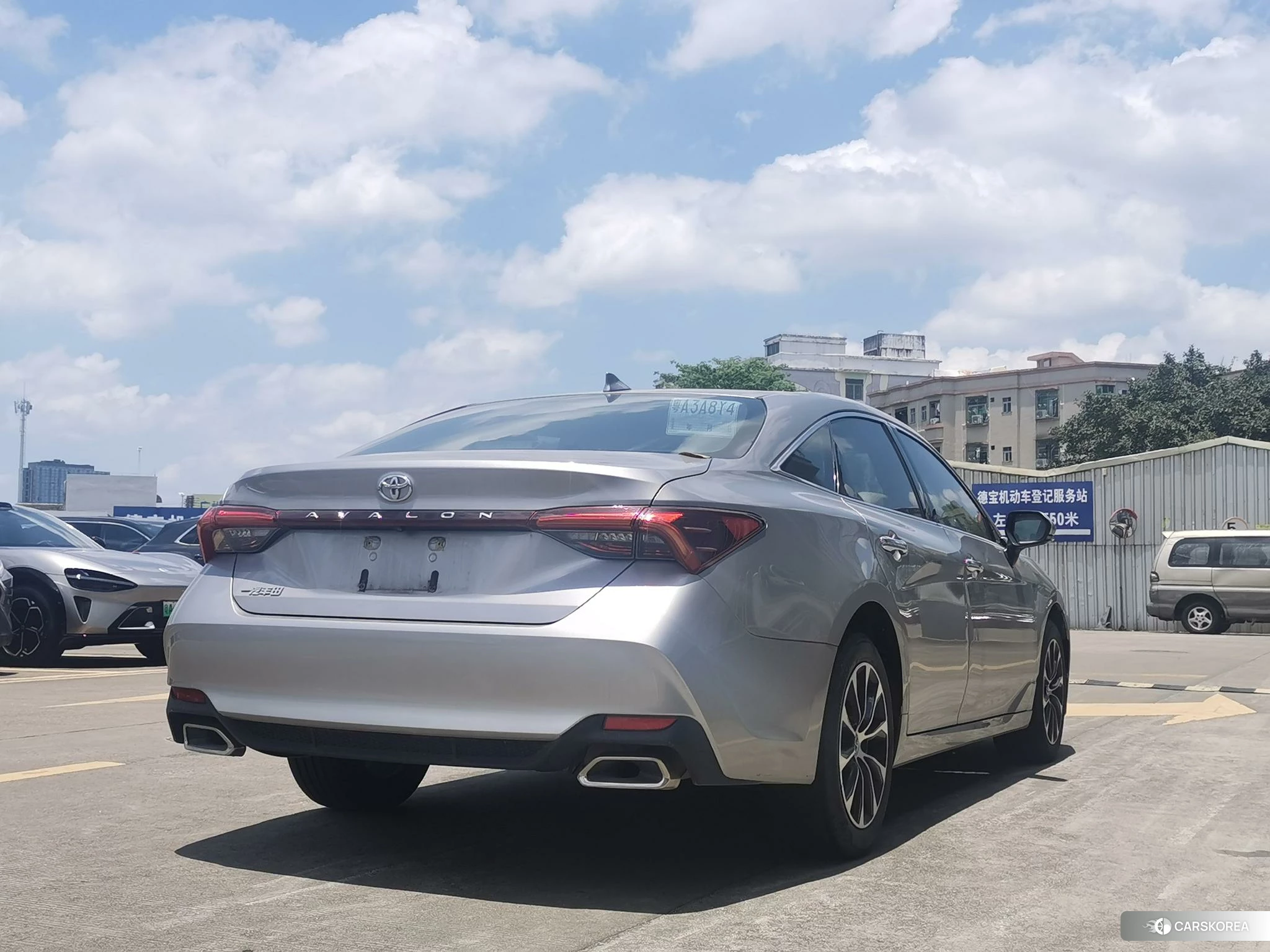 Toyota Avalon 2022 Серебристо-серый из Китая, фото 5