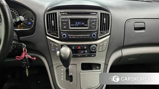 Hyundai The New Grand Starex 2020 Серебряный двухцветный из Кореи, фото 5