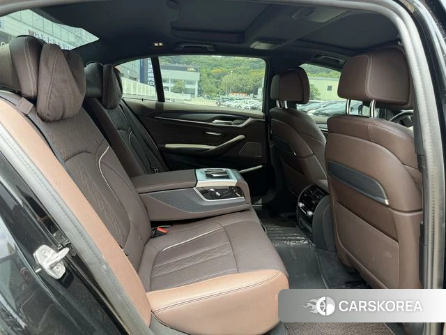 BMW 5 series 2021 Черный из Китая, фото 5