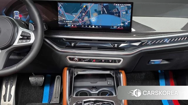 BMW X6 (G06) 2026 Светло-серебряный цвет из Кореи, фото 5