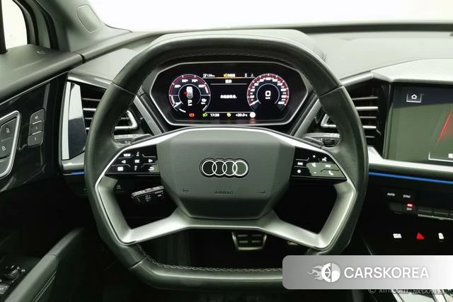 Audi Q4 2023 Белый из Китая, фото 5