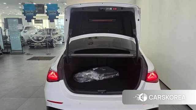 Mercedes-Benz E-Class W214 2026 Белый из Кореи, фото 5