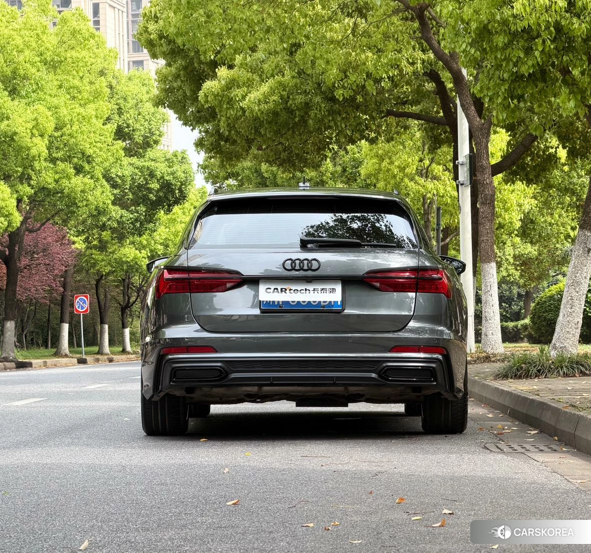Audi A6 2020 Темно-серый из Китая, фото 5