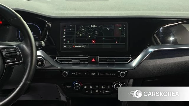 Kia Niro Plus 2022 Белый из Кореи, фото 5