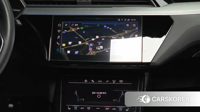 Audi e-Tron 2023 Белый из Кореи, фото 5
