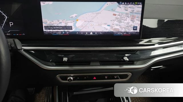 BMW X5 (G05) 2024 Светло-серебряный цвет из Кореи, фото 6