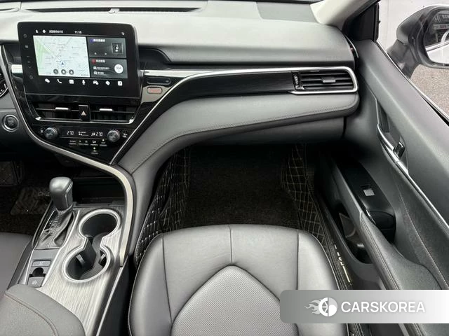 Toyota Camry 2023 Белый из Китая, фото 5