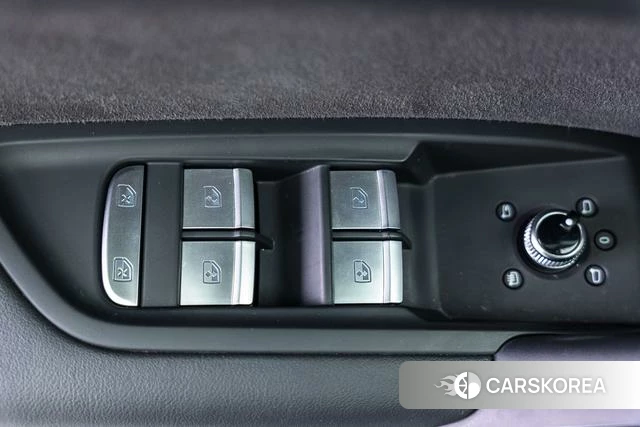 Audi Q5L 2024 Белый из Китая, фото 5