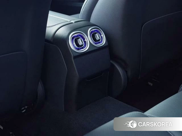 Mercedes-Benz C-class 2024 Белый из Китая, фото 5