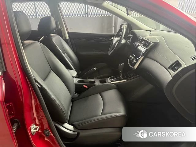 Nissan Tiida 2023 Красный из Китая, фото 5