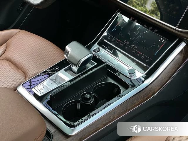 Audi Q7 2021 Черный из Китая, фото 5