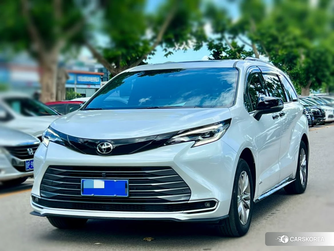 Toyota Sienna 2024 Белый из Китая, фото 5