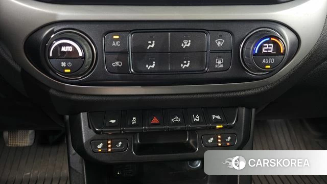 Chevrolet (GM Daewoo) Real New Colorado 2021 Красный из Кореи, фото 5