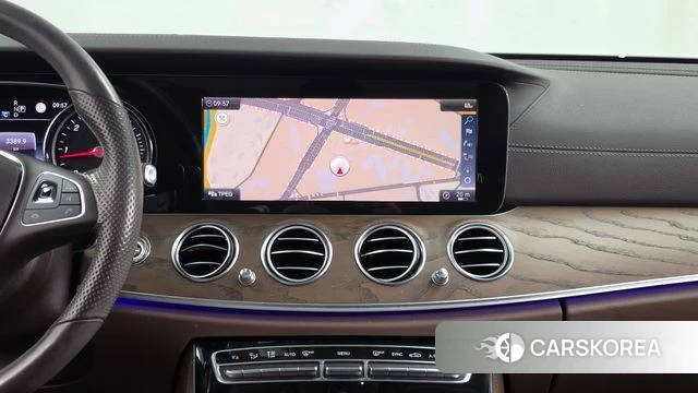 Mercedes-Benz E-Class W213 2018 Синий из Кореи, фото 5