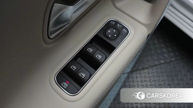 Mercedes-Benz A-Class W177 2024 Белый из Кореи, фото 5