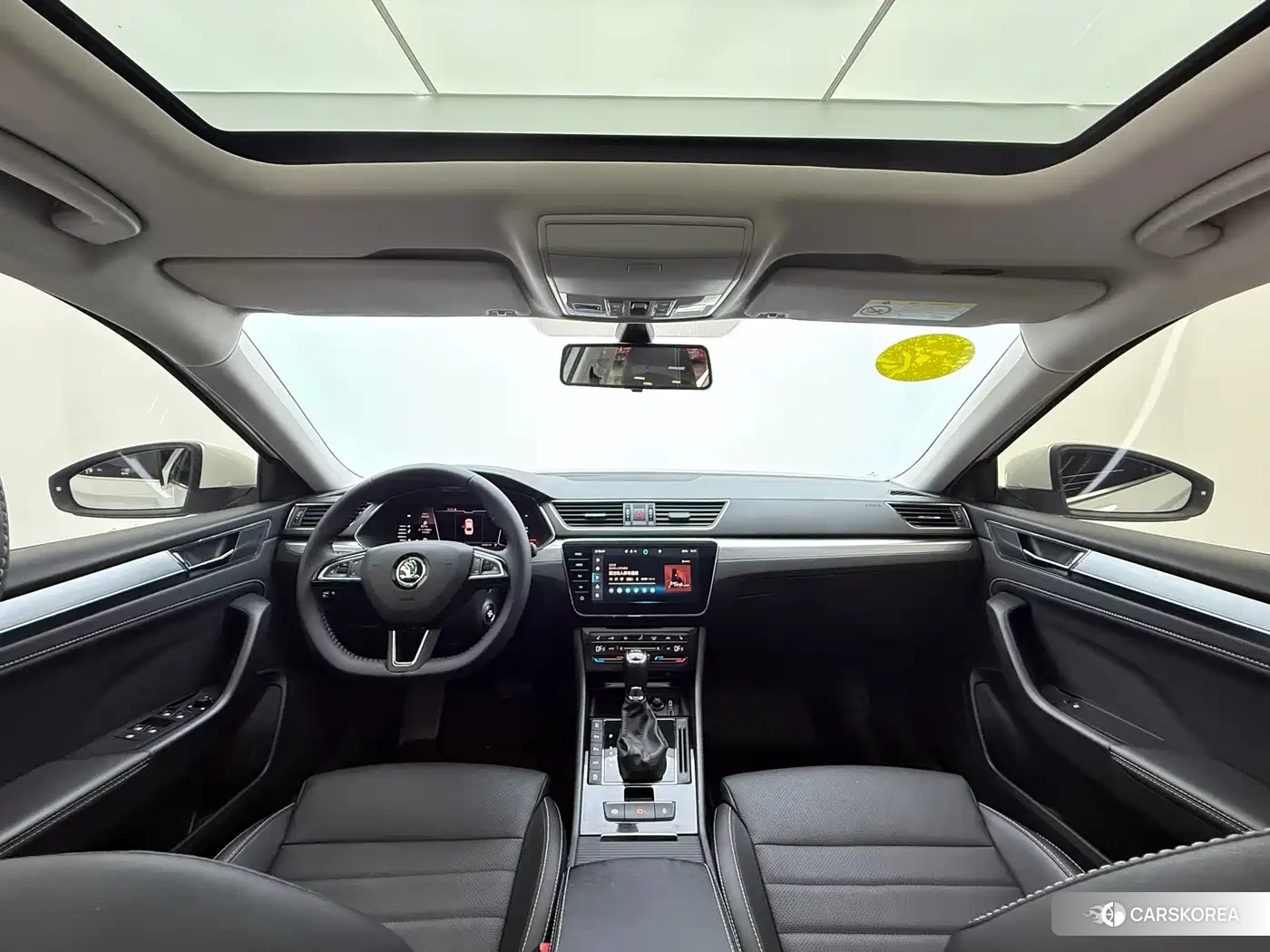 Skoda Superb 2023 Белый из Китая, фото 5