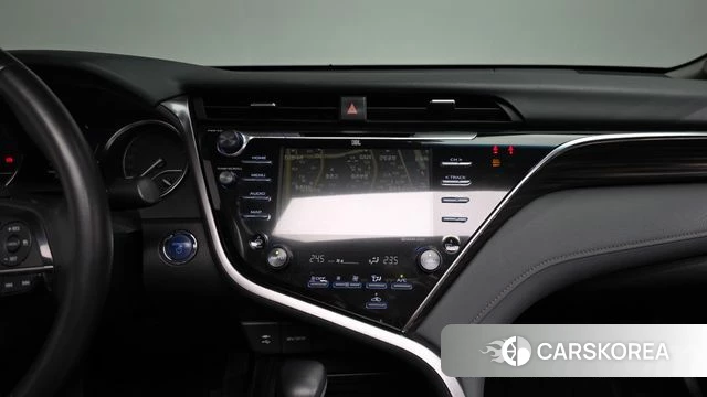 Toyota Camry (XV70) 2018 Песочный из Кореи, фото 5