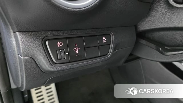 Kia The New K3 2nd generation 2023 Черный из Кореи, фото 5
