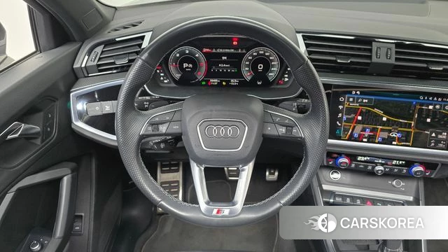 Audi Q3 (F3) 2023 Серый из Кореи, фото 5