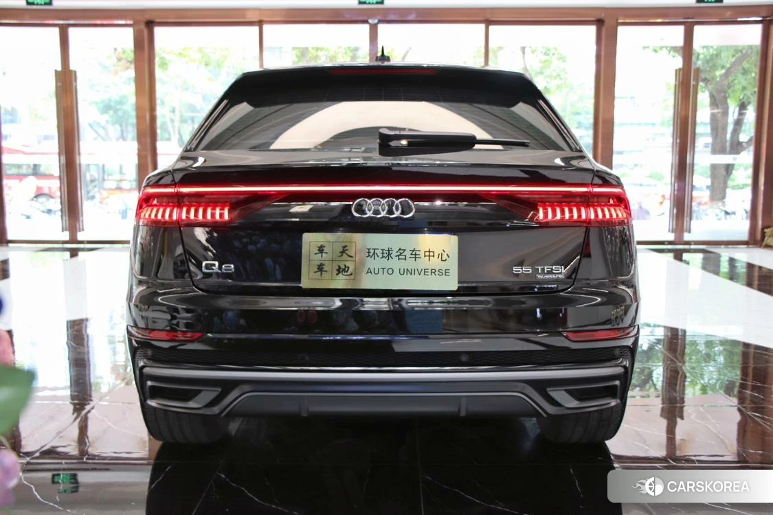 Audi Q8 2021 Черный из Китая, фото 5