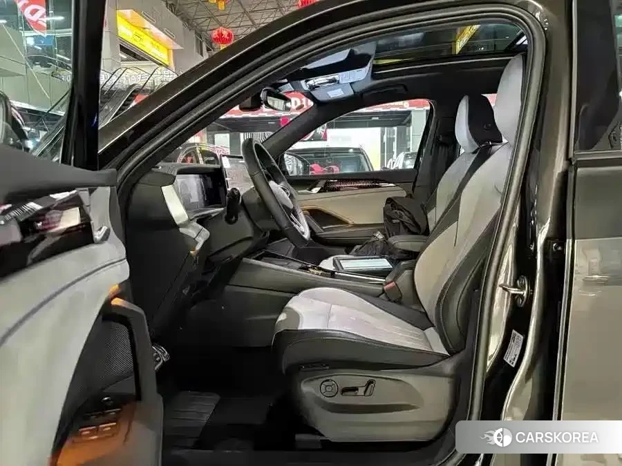 Volkswagen Tayron 2025 Silver/gray из Китая, фото 5