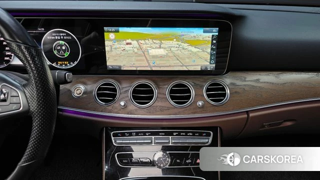 Mercedes-Benz E-Class W213 2018 Белый из Кореи, фото 5