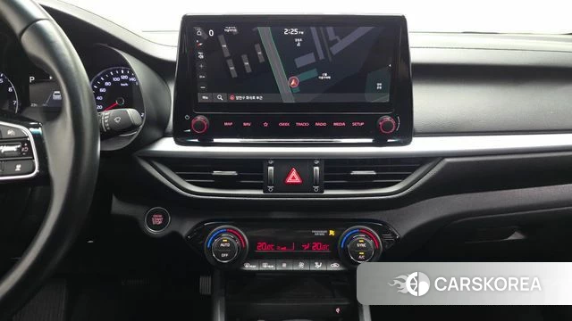 Kia The New K3 2nd generation 2021 Белый из Кореи, фото 5
