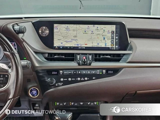 Lexus ES300h 7th generation 2018 Белый из Кореи, фото 5