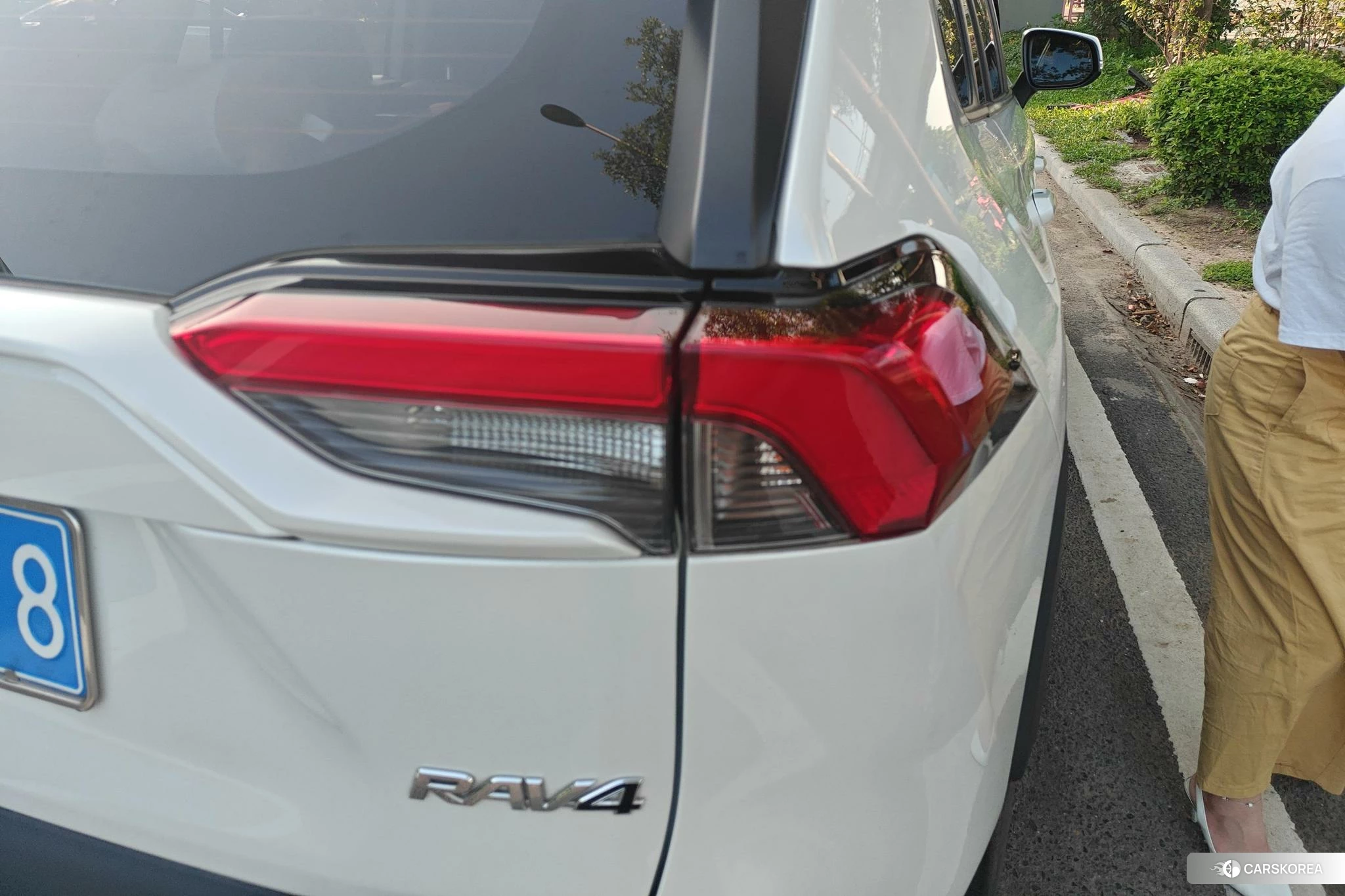 Toyota RAV4 2022 Белый из Китая, фото 5