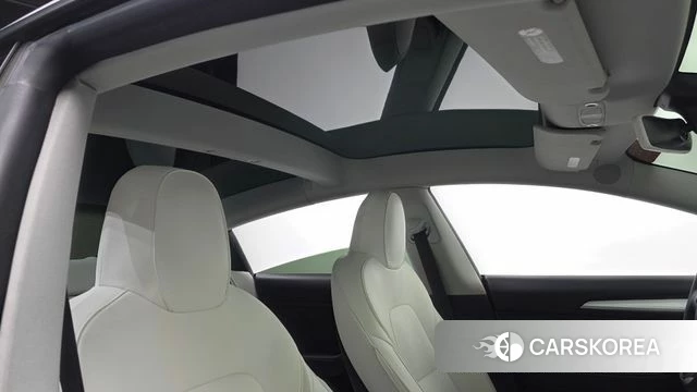 Tesla Model 3 2022 Белый из Кореи, фото 5