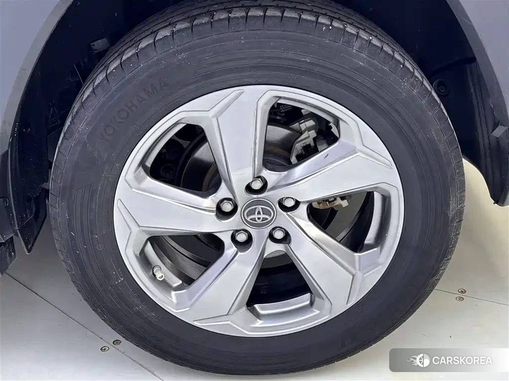 Toyota RAV4 2022 Черный из Китая, фото 5