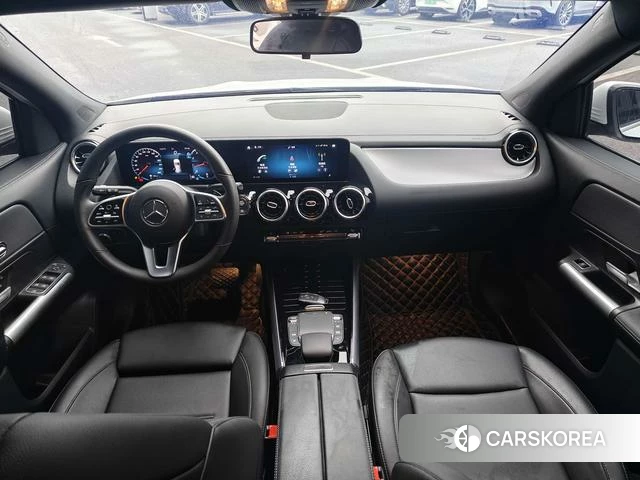 Mercedes-Benz GLA 2023 Белый из Китая, фото 5