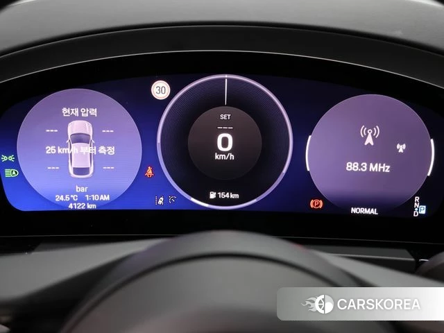 Porsche Makan EV 2025 Небесно-голубой из Кореи, фото 5