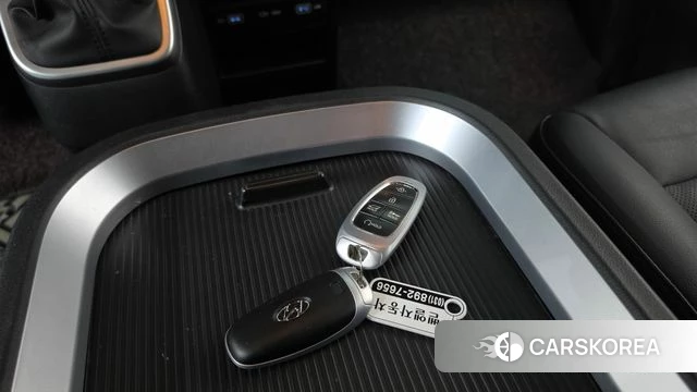 Hyundai Staria 2023 Черный из Кореи, фото 5