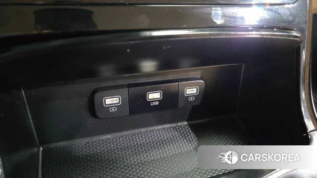 Kia Carnival 4th generation 2023 Белый из Кореи, фото 5