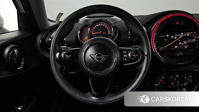 Mini Cooper Clubman 2019 Жемчужный цвет из Кореи, фото 5