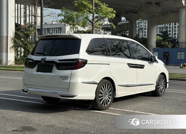 Honda Elysion 2022 Белый из Китая, фото 5