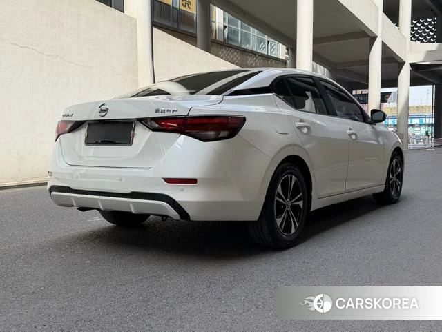 Nissan Sylphy 2021 Белый из Китая, фото 5