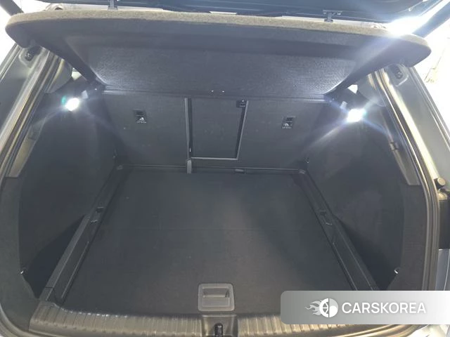 Audi Q4 2024 Синий из Китая, фото 5