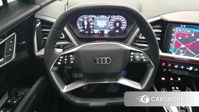 Audi Q4 e-Tron (F4) 2025 Черный из Кореи, фото 5